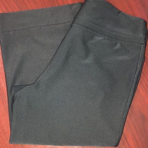 Nike S Black Workout Athletic Crop Pants - Picture 2 of 5